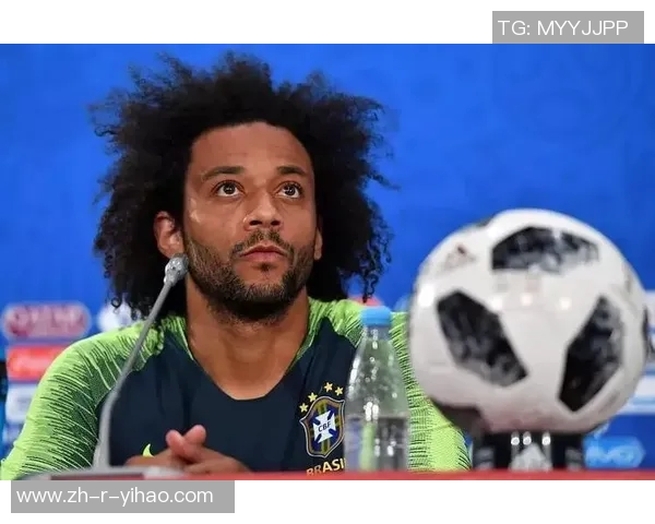 球星理发与足球风格碰撞,探寻运动员独特的发型背后故事 球星理发与足球风格碰撞,探寻运动员独特的发型背后故事